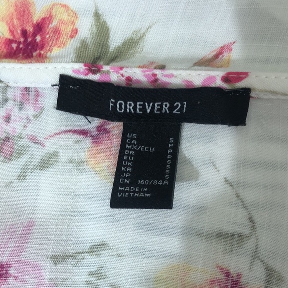 Forever 21 cropped blouse - Picture 2 of 9